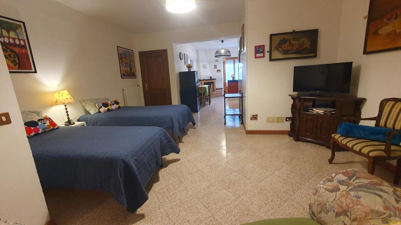 Le Casette Di Civitella La Casa Di Nonna Giulia Civitella Del Lago Exterior photo