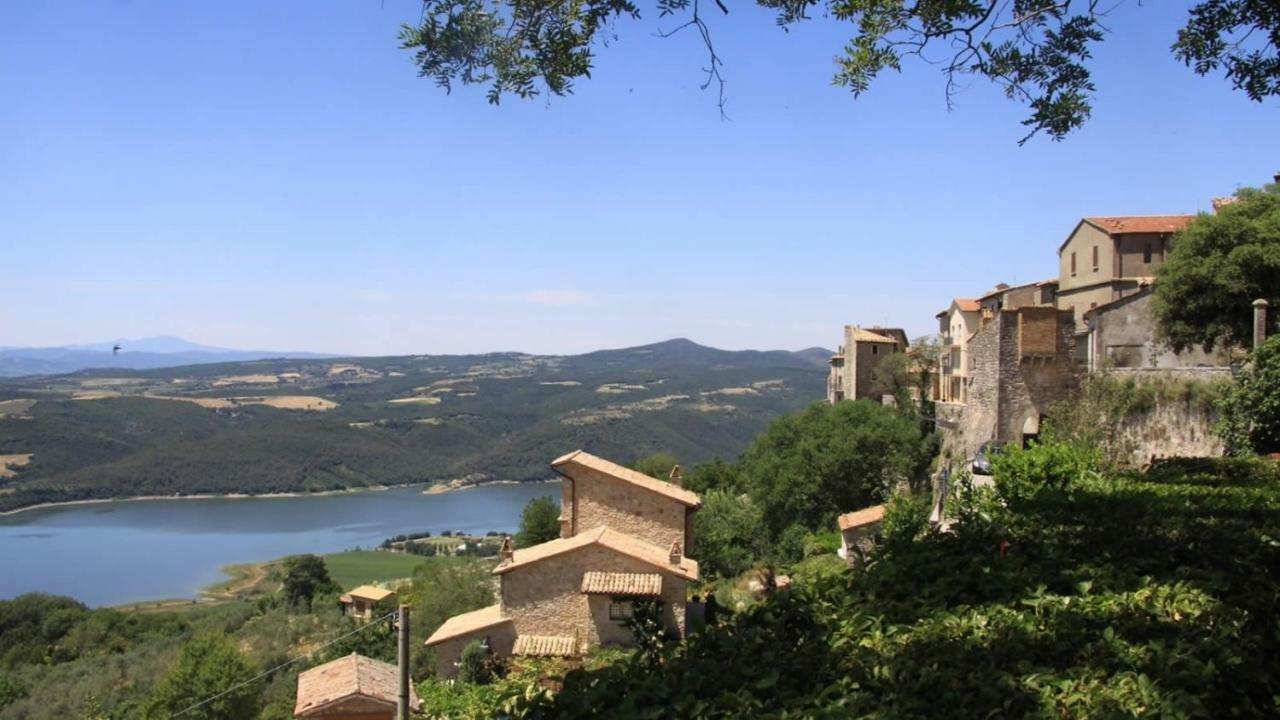 Le Casette Di Civitella La Casa Di Nonna Giulia Civitella Del Lago Exterior photo