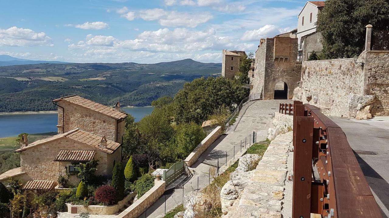 Le Casette Di Civitella La Casa Di Nonna Giulia Civitella Del Lago Exterior photo