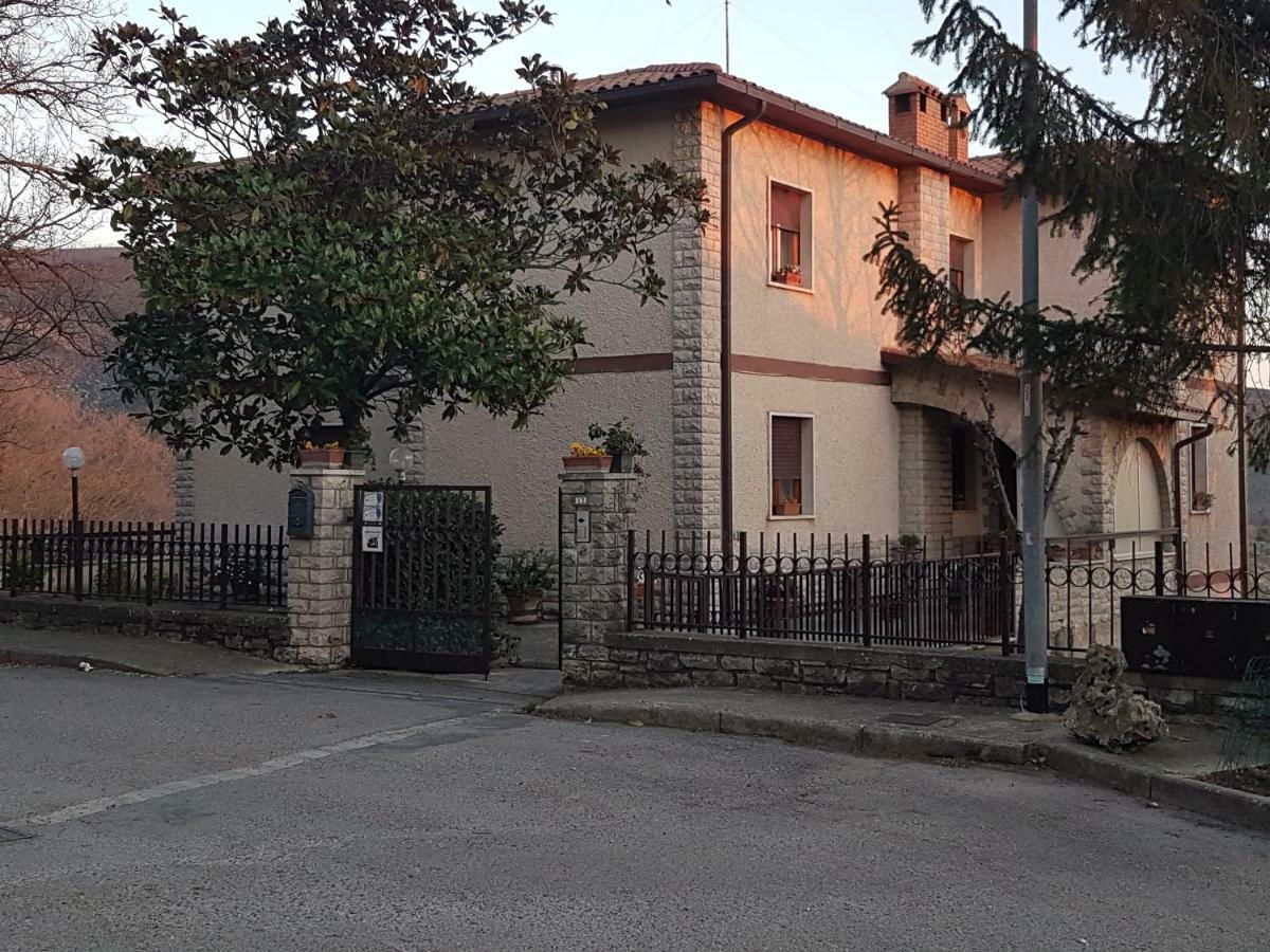 Le Casette Di Civitella La Casa Di Nonna Giulia Civitella Del Lago Exterior photo